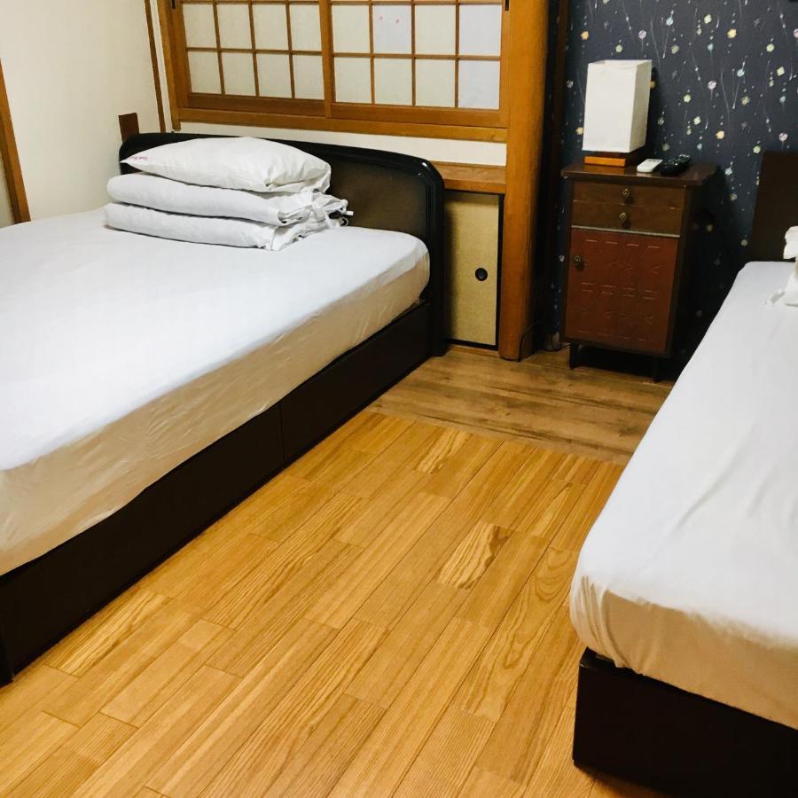 Guest House Izumi Esterno foto